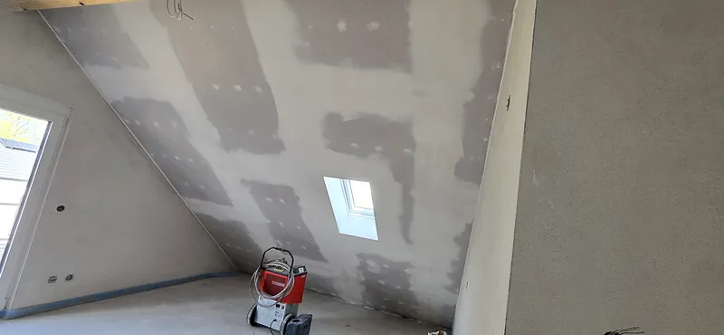 Neue Deckenkonstruktion in Trockenbauweise