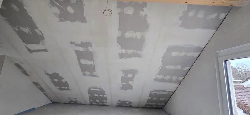 Trockenbau im Dachgeschoss mit Dachschrägen
